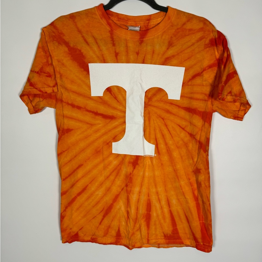 Swirl Orange Tie Dye T-Shirts Cotton Colortone Size M Letter T Tennessee Smokey
